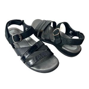 EARTH Womens 9B Flat Sandals Black Leather Comfort Casual Sling Back Ankle Strap